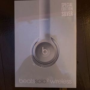 Beats Solo 2 wireless headphones